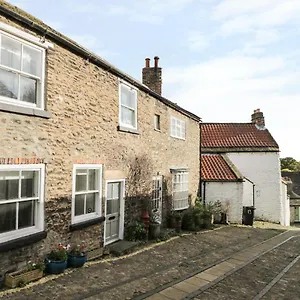  Holiday home 9 Tower Street United Kingdom
