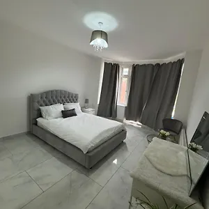  Homestay Elegant Estates Humble Abode 2 United Kingdom